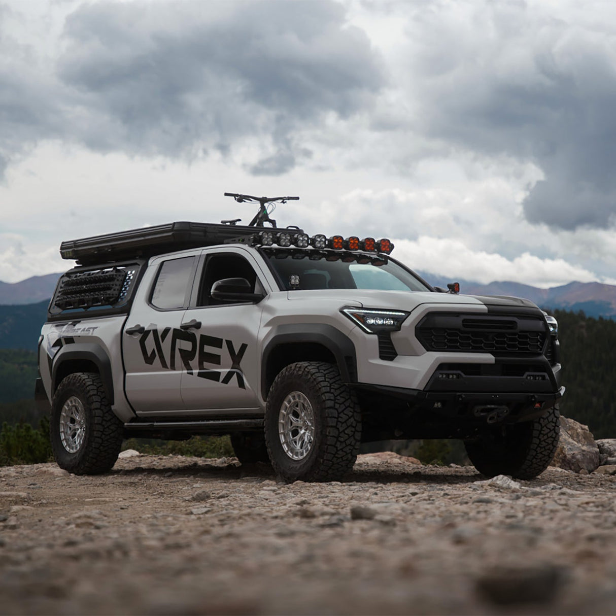 24-25 Toyota Tacoma / 25-up 4Runner LUXX-Series LED Projector Headlights Alpha-Black