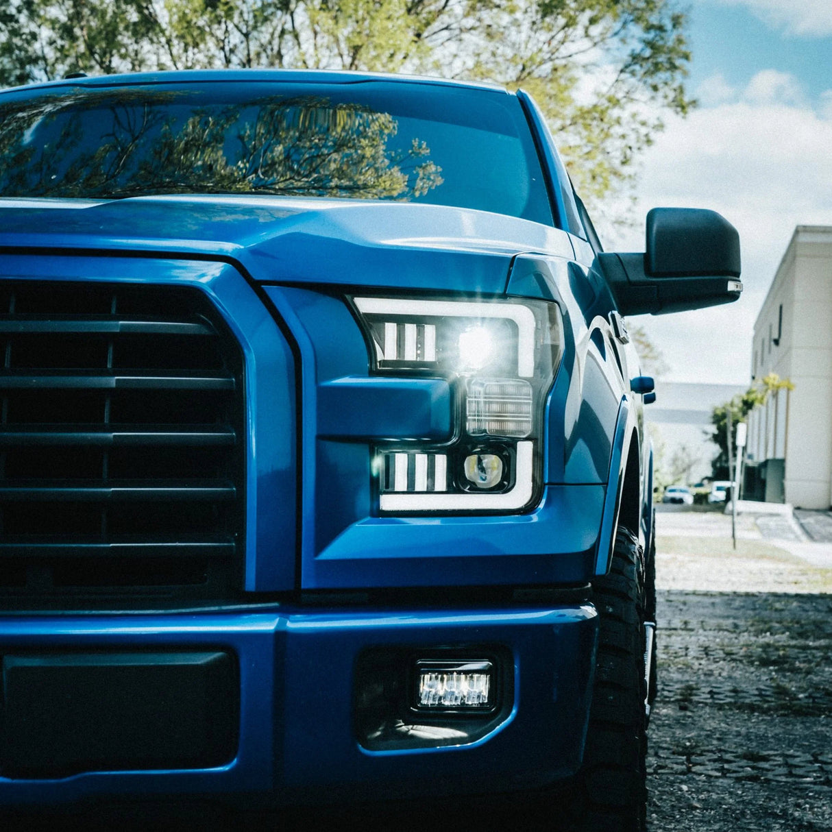 Ford F150 15-17 Projector Headlights w/ Ultra High Power Smooth White OLED DRL Scanning Amber LED Turn Signals (Replaces OEM Halogen Style Headlights) - SMOKED/BLACK