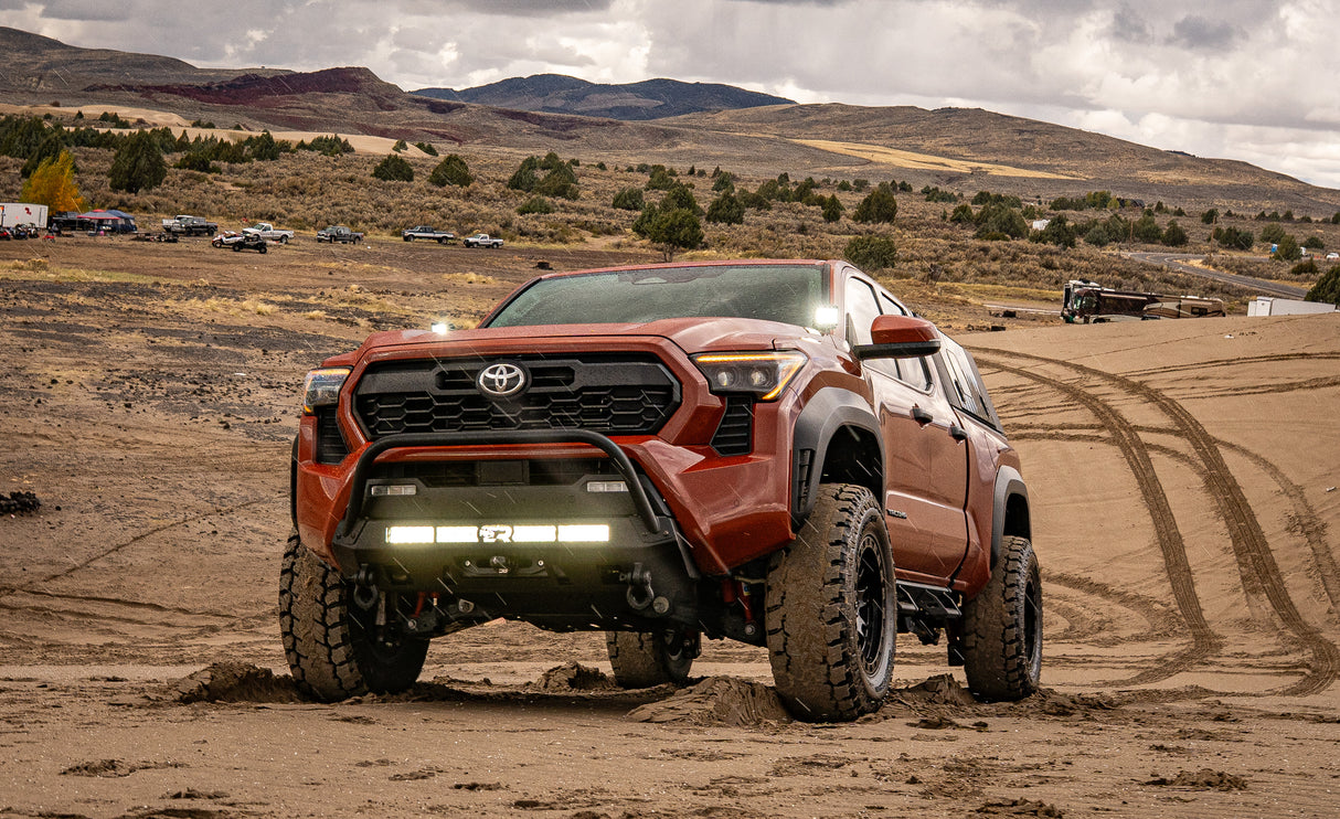 24-25 Toyota Tacoma / 25-up 4Runner LUXX-Series LED Projector Headlights Black