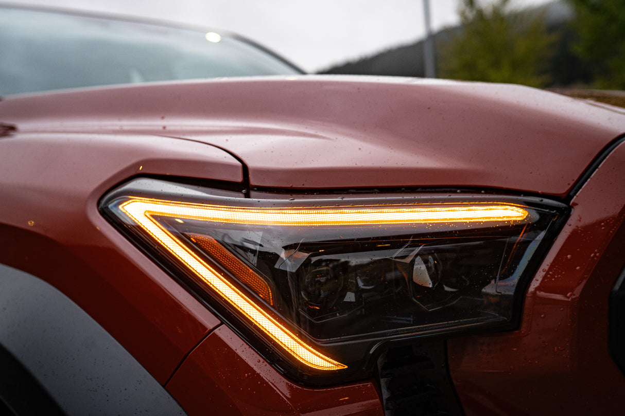 24-25 Toyota Tacoma / 25-up 4Runner LUXX-Series LED Projector Headlights Black