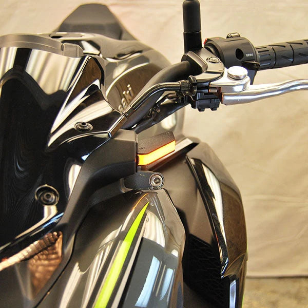 Kawasaki Z900 Front Turn Signals (2017 - 2023)