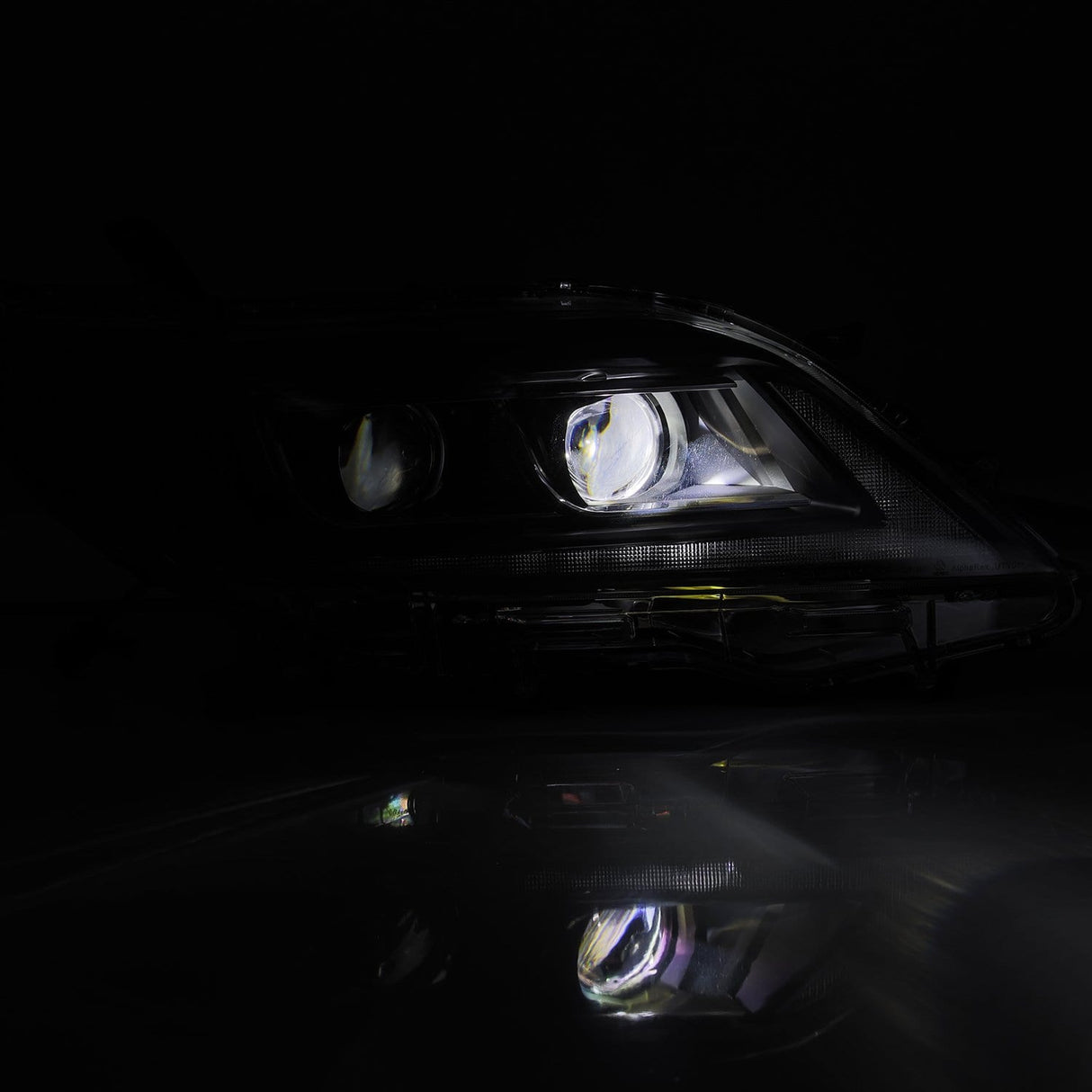 PRE-ORDER: 11-20 Toyota Sienna PRO-Series Halogen Projector Headlights Black (ETA mid Jul)