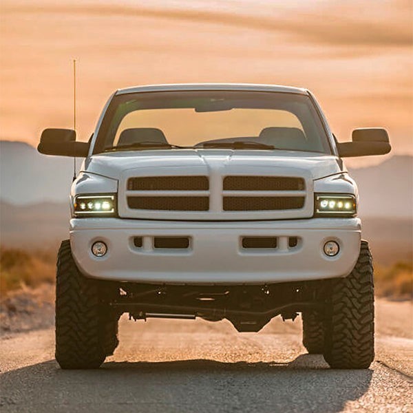 94-01 Dodge Ram 1500/94-02 Ram 2500/3500 LUXX-Series LED Headlights Black