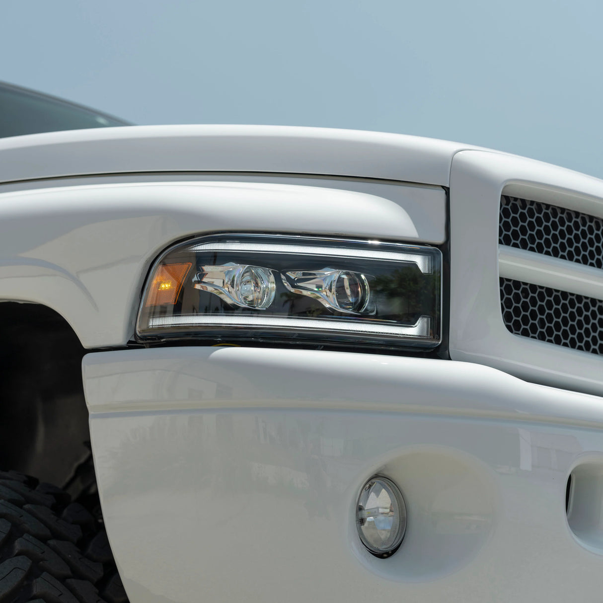 94-01 Dodge Ram 1500/94-02 Ram 2500/3500 NOVA-Series LED Headlights Black