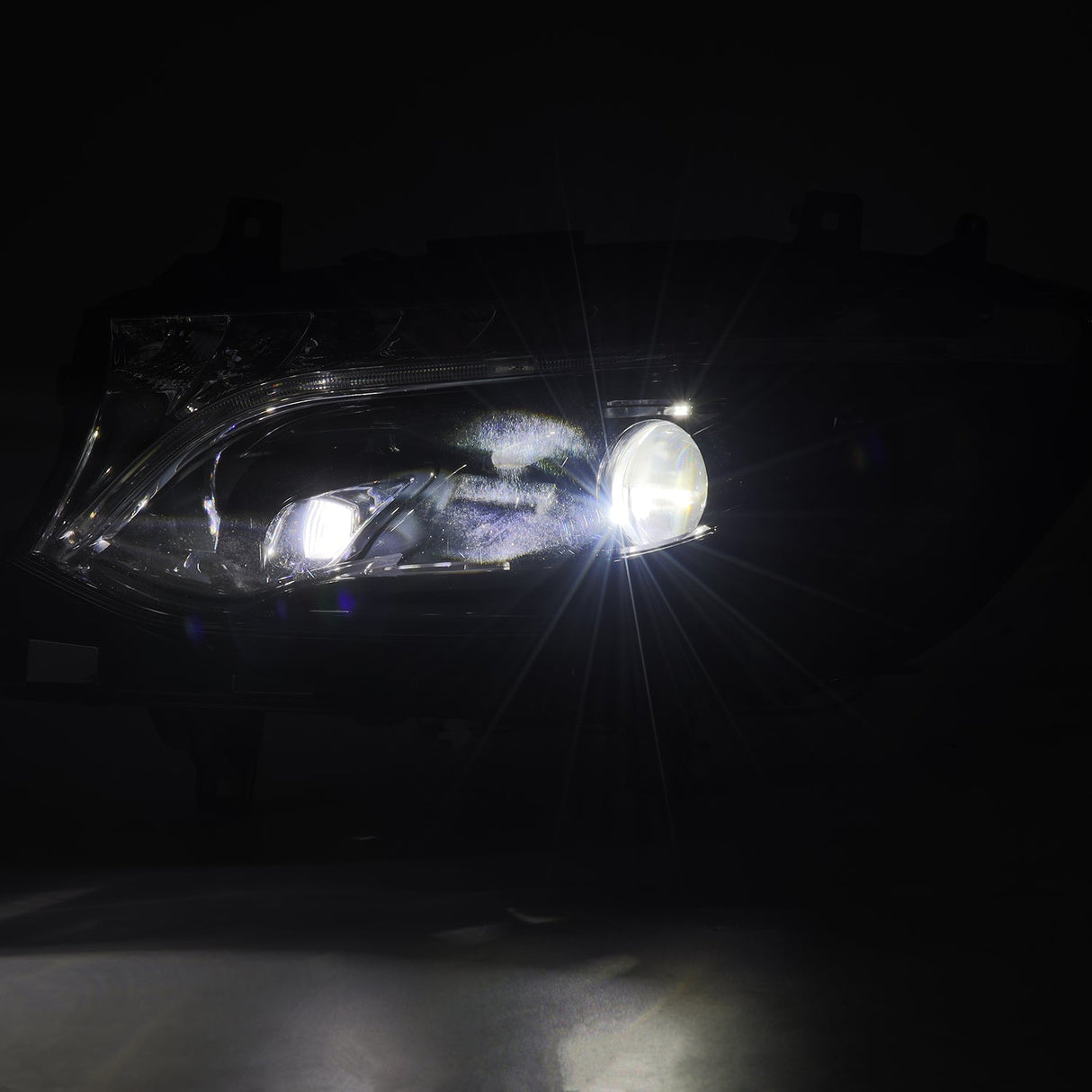 19-25 Mercedes-Benz Sprinter LUXX-Series LED Projector Headlights Black