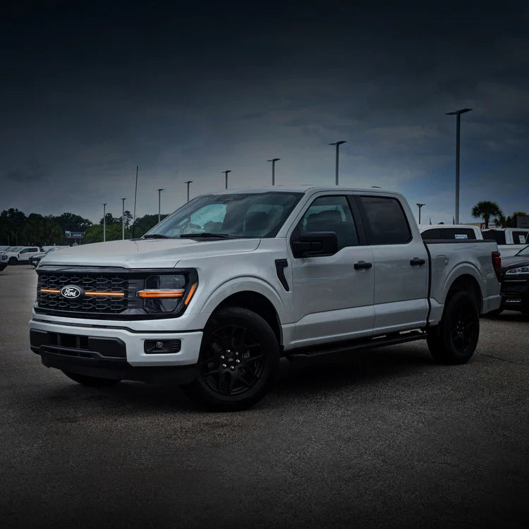2024 Ford F-150 STX LED Center-Grille Light Bar – White DRL