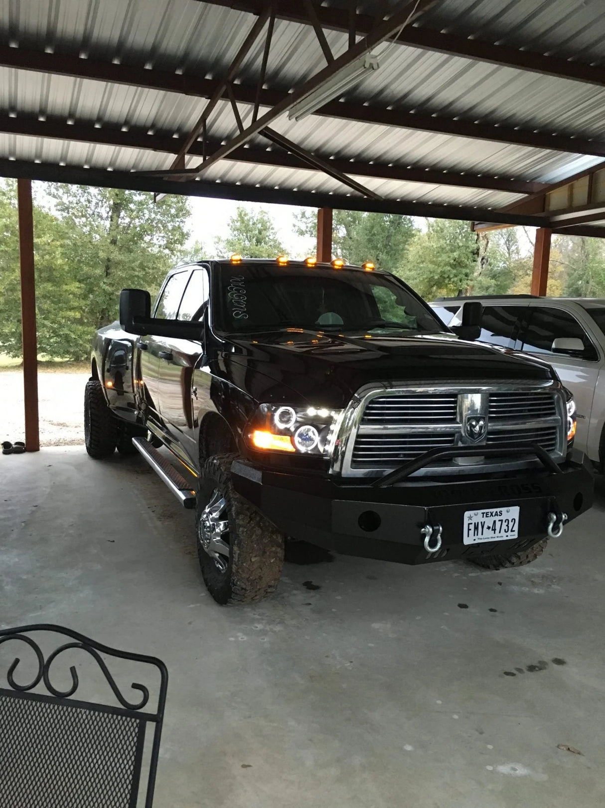 Dodge RAM 2500/3500 10-18 Projector Headlights CCFL Halos & DRL in Smoked/Black