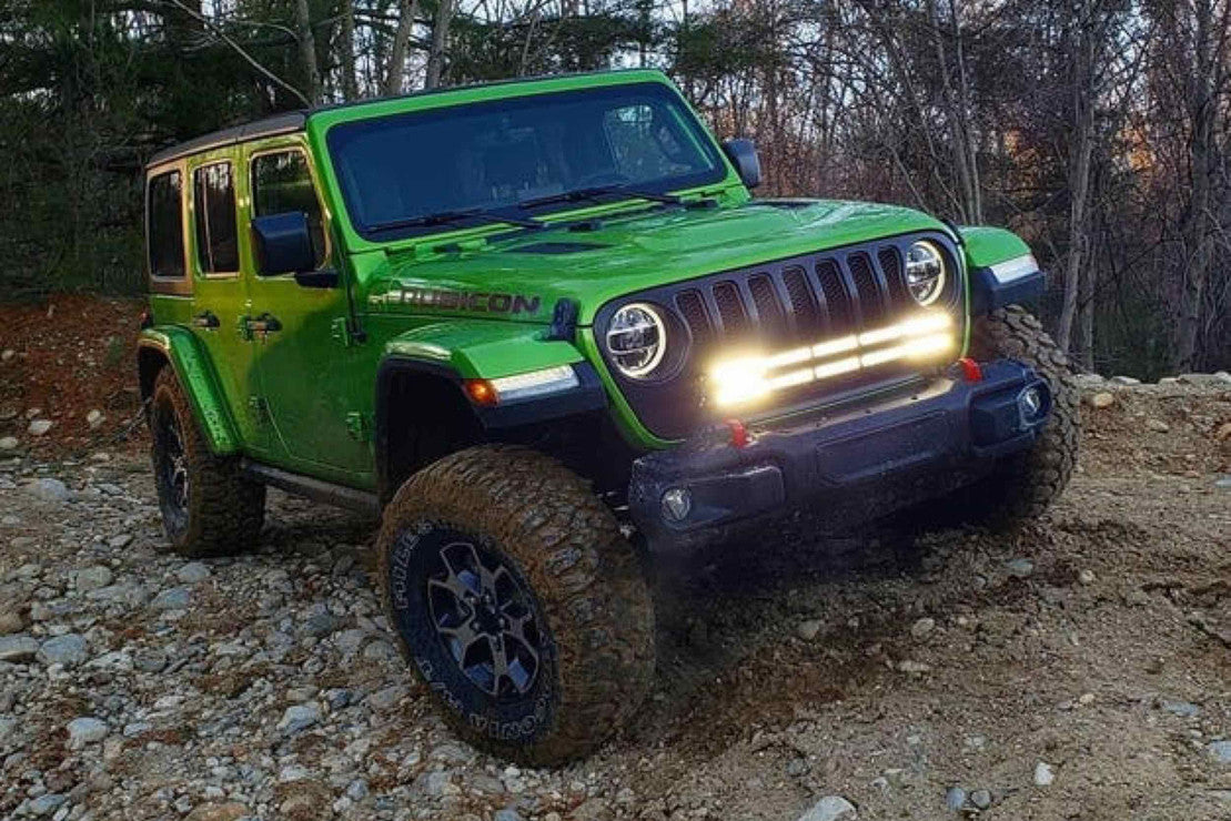 BUMPER-MOUNT LED LIGHT BAR KIT: WRANGLER JL