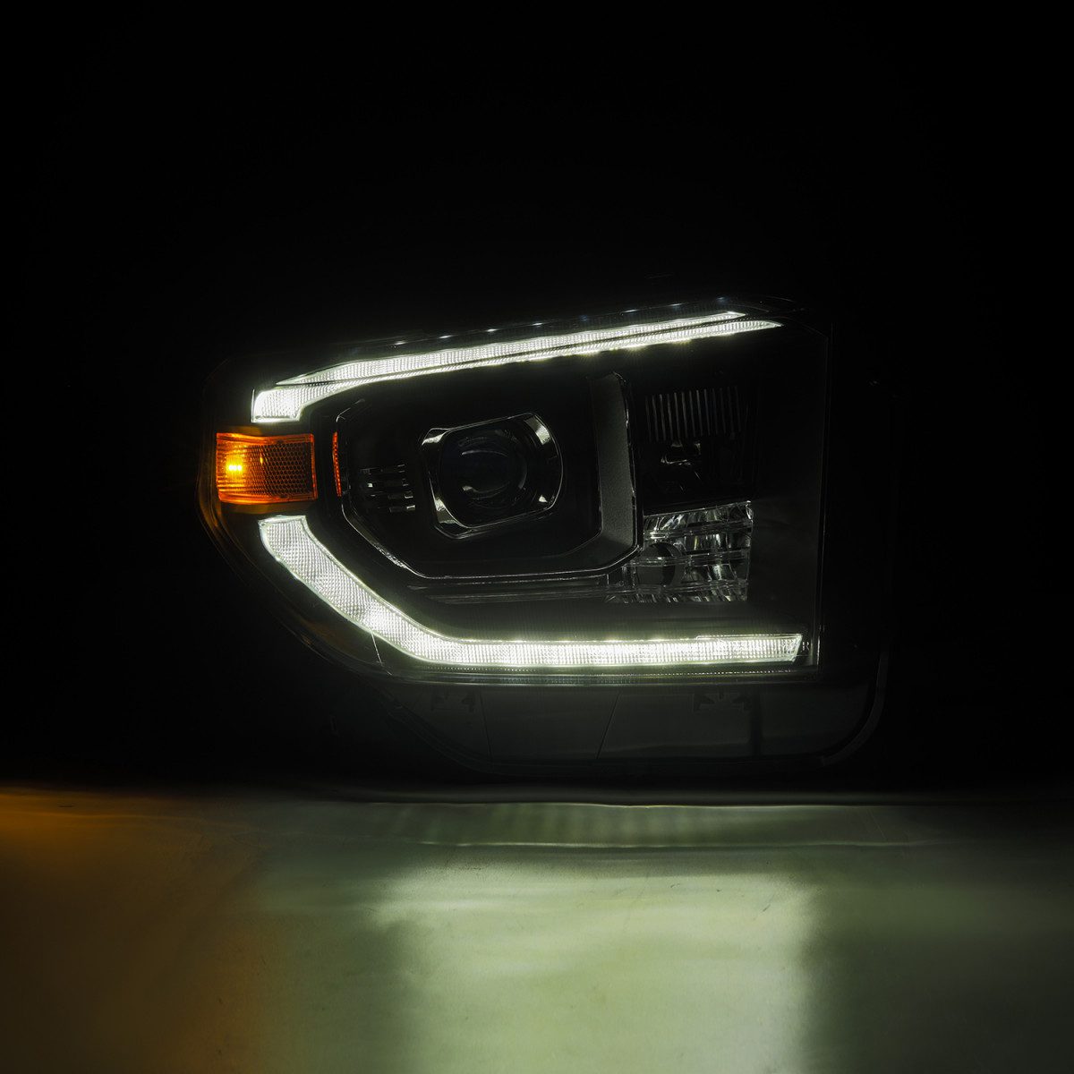 14-21 Toyota Tundra MK II LUXX-Series LED Projector Headlights Black