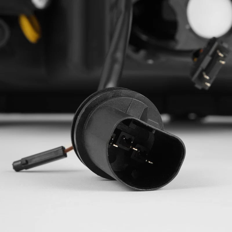 92-96 Ford F-Series/Bronco LUXX-Series LED Projector Headlights Chrome