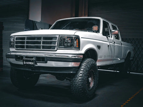 92-96 Ford F-Series/Bronco LUXX-Series LED Projector Headlights Black