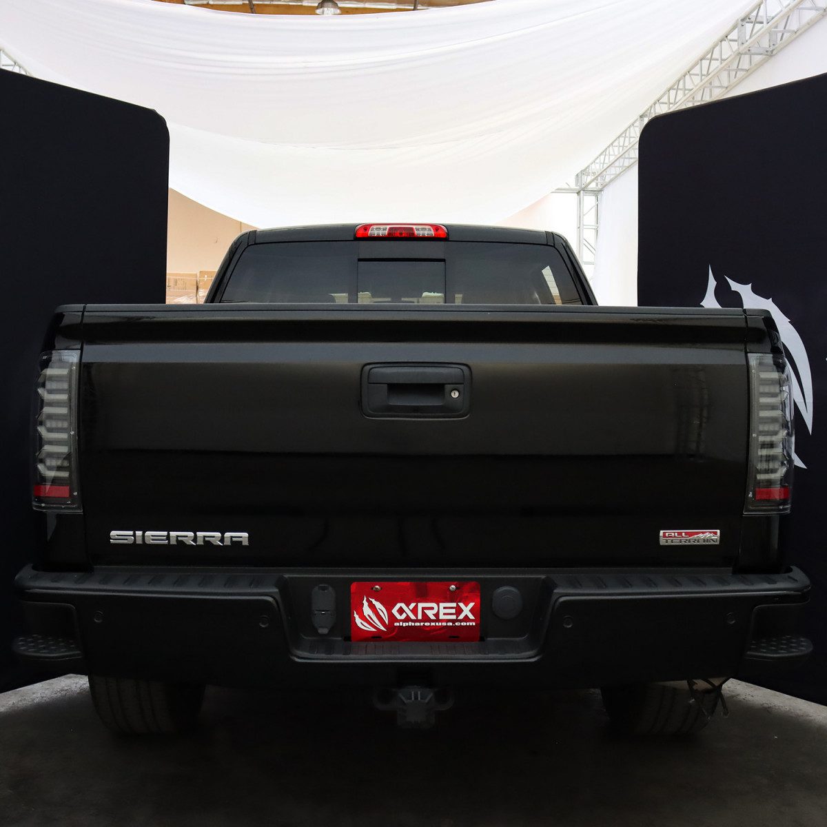 14-18 GMC Sierra 1500/2500HD/3500HD LUXX-Series LED Tail Lights Alpha-Black