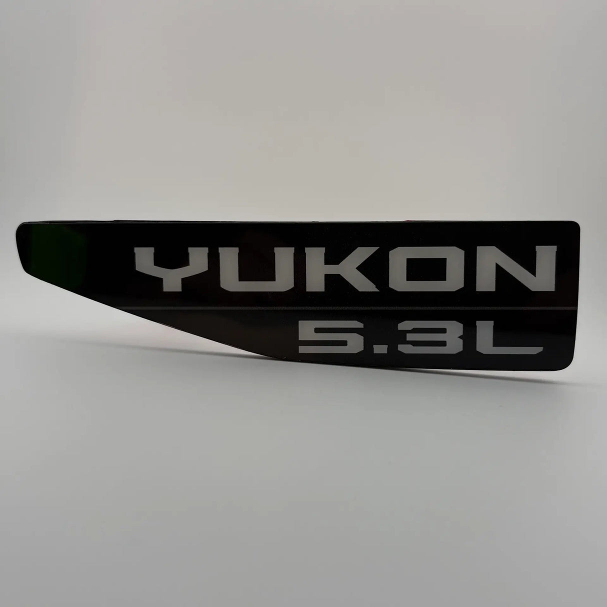 2021-2027 GMC Yukon Illuminated Fender Badge