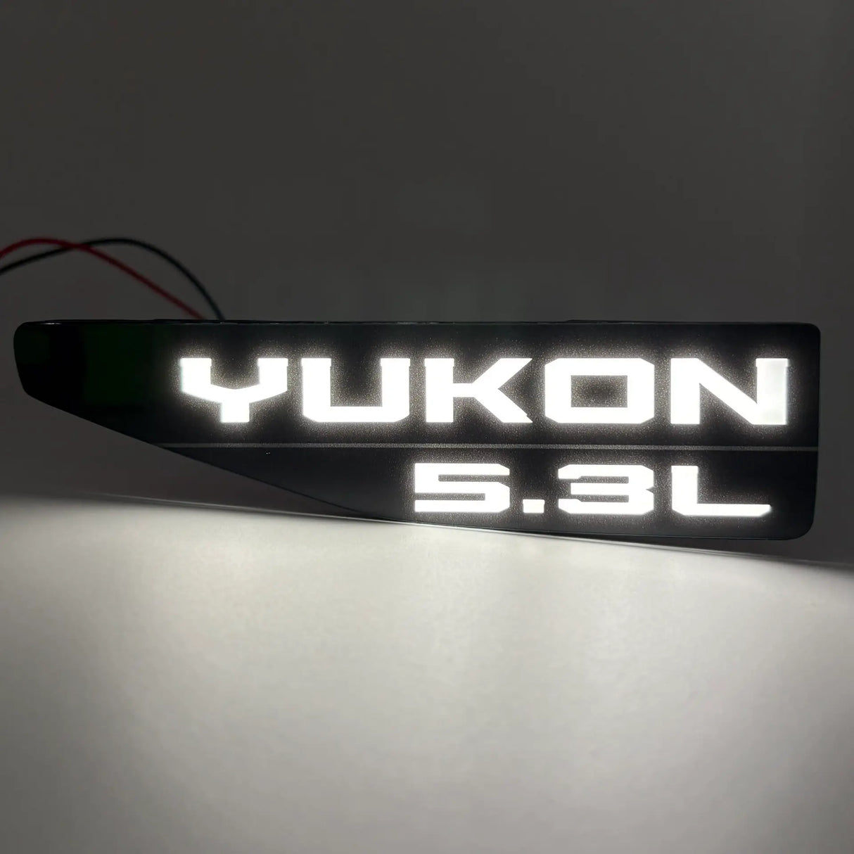2021-2027 GMC Yukon Illuminated Fender Badge