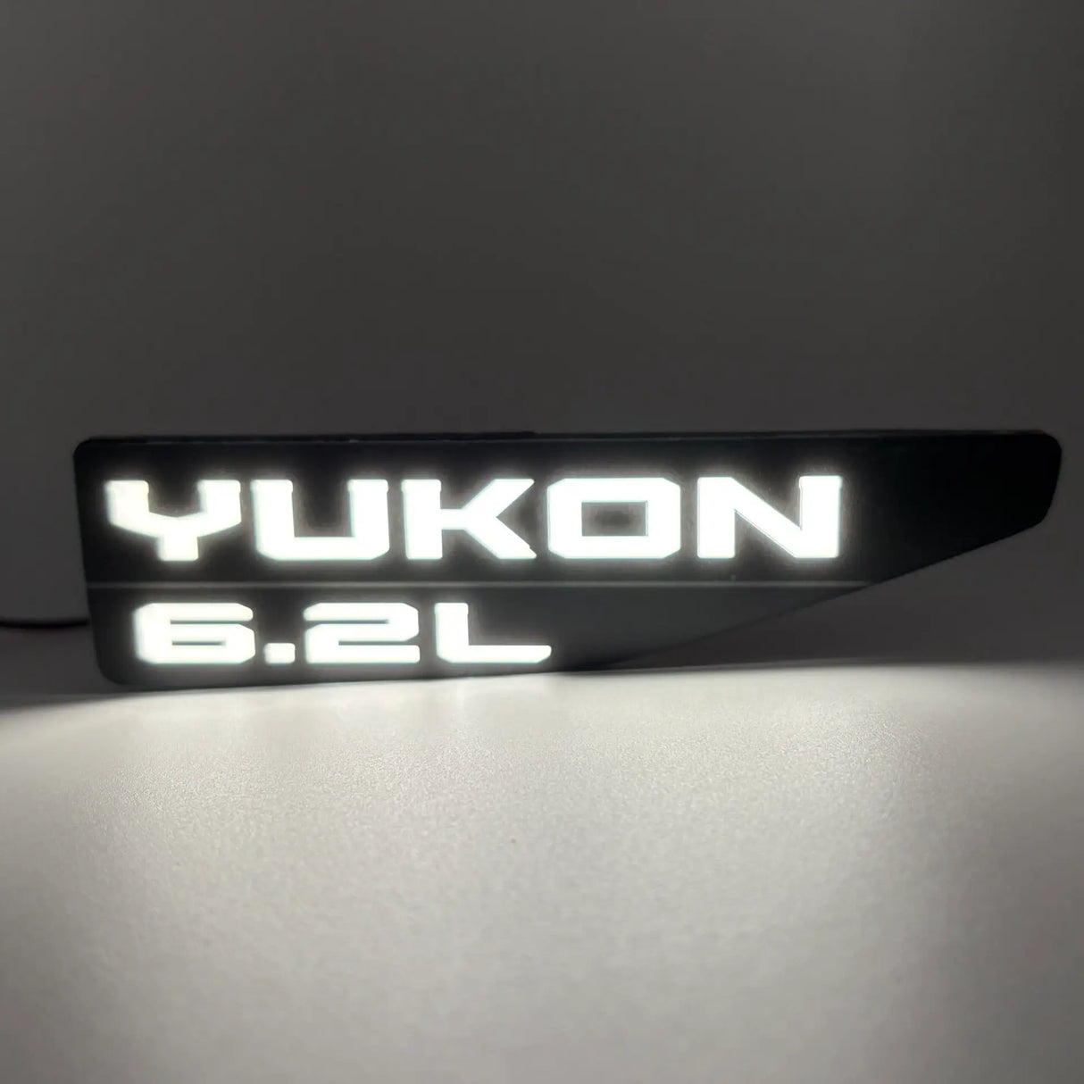 2021-2027 GMC Yukon Illuminated Fender Badge