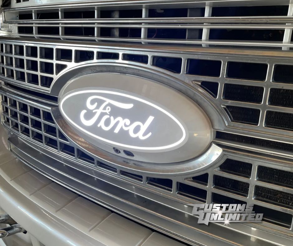 Illuminated Ford SuperDuty Front Oval