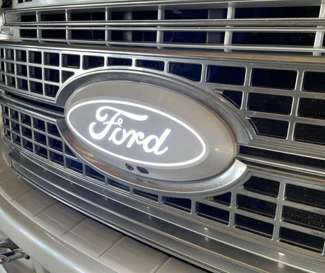 Illuminated Ford SuperDuty Front Oval