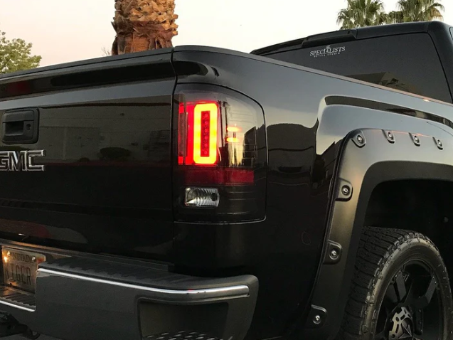 GMC Sierra 1500 16-18 Tail Lights OLED in Clear