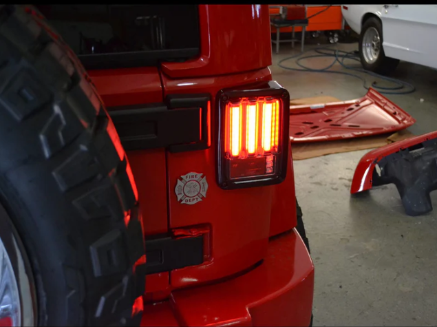 Jeep JK Wrangler 07-18 Tail Lights OLED in Clear