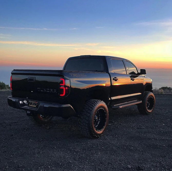 Toyota Tundra 14-21 LED Tail Lights in Smoked