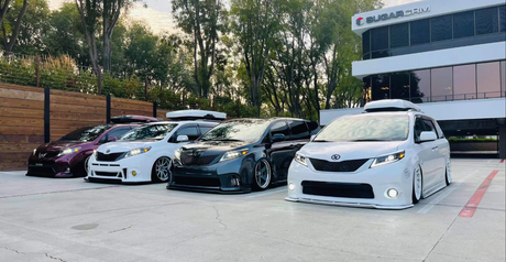 11-20 Toyota Sienna LUXX-Series Projector Headlights Alpha-Black