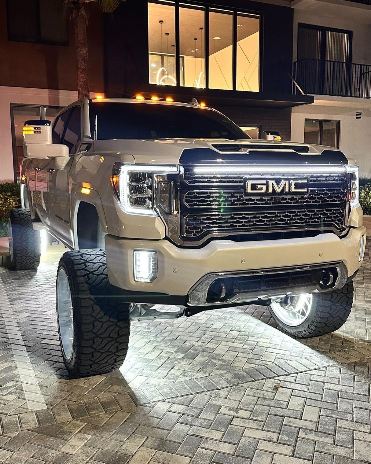 Grille Kit | GMC SIERRA 2500HD DENALI 2020 Grille Kit | GMC SIERRA 2500HD DENALI 2020